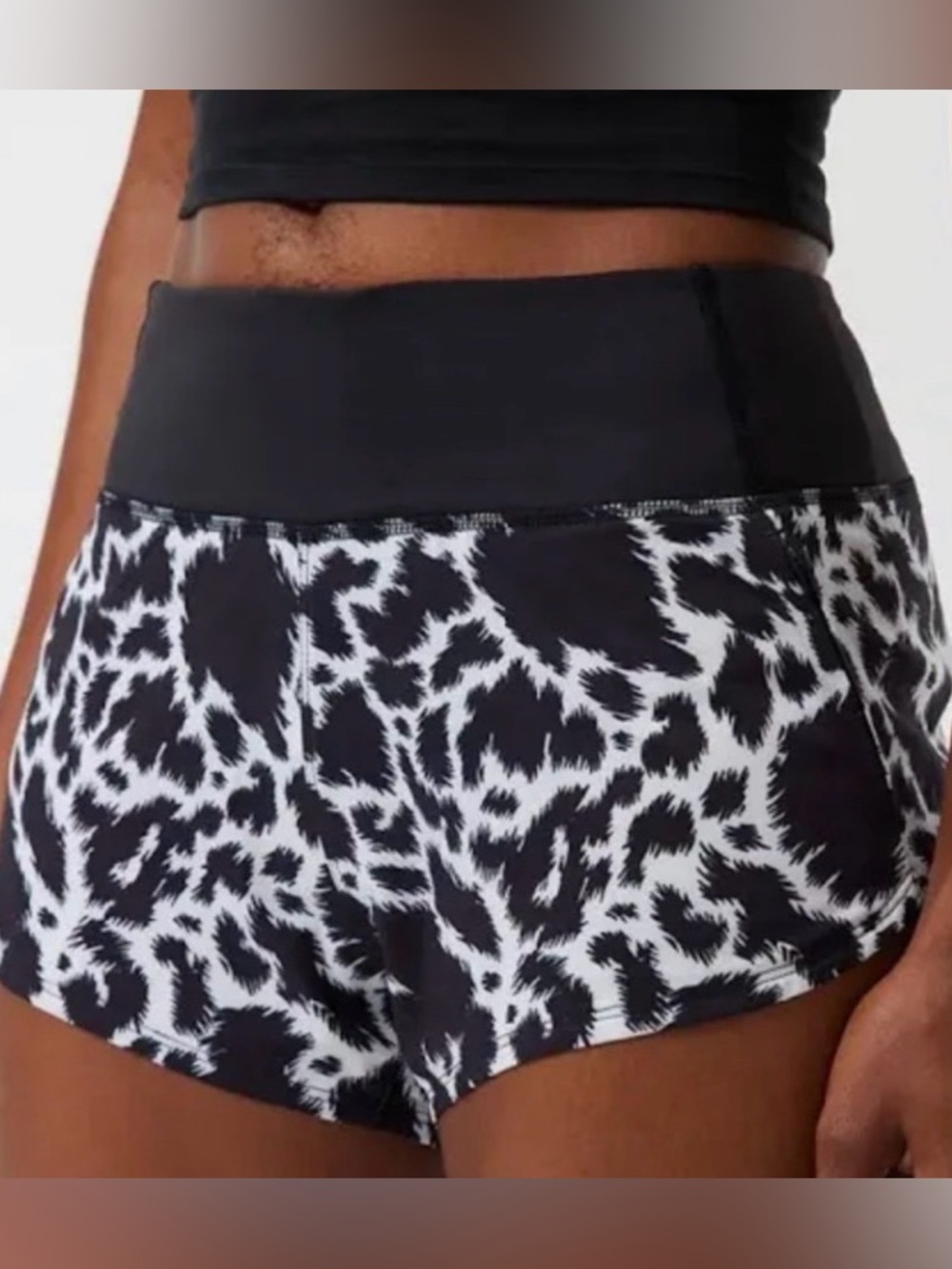 Outdoor Voices Hudson shorts size small